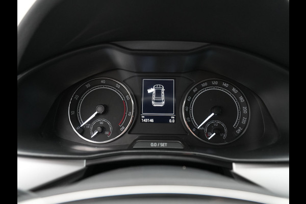 Škoda Kamiq 1.0 TSI 115pk Sport Business Navi via app Wegkl. trekhaak Stoelverwarming Clima 65