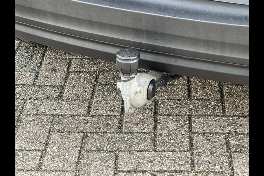 Volvo XC40 1.5 T3 Adaptive cruise Climate control Stoelverwarming Navigatie LED koplampen parkeersensor achter Volvo XC40 1.5 T3 Adaptive cruise Climate control Stoelverwarming Navigatie LED koplampen parkeersensor achter