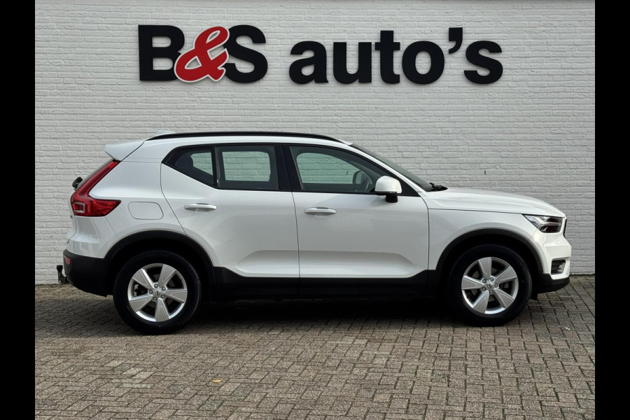 Volvo XC40 1.5 T3 Adaptive cruise Climate control Stoelverwarming Navigatie LED koplampen parkeersensor achter Volvo XC40 1.5 T3 Adaptive cruise Climate control Stoelverwarming Navigatie LED koplampen parkeersensor achter