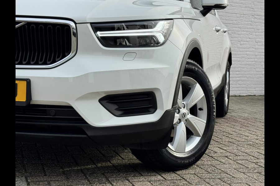Volvo XC40 1.5 T3 Adaptive cruise Climate control Stoelverwarming Navigatie LED koplampen parkeersensor achter Volvo XC40 1.5 T3 Adaptive cruise Climate control Stoelverwarming Navigatie LED koplampen parkeersensor achter