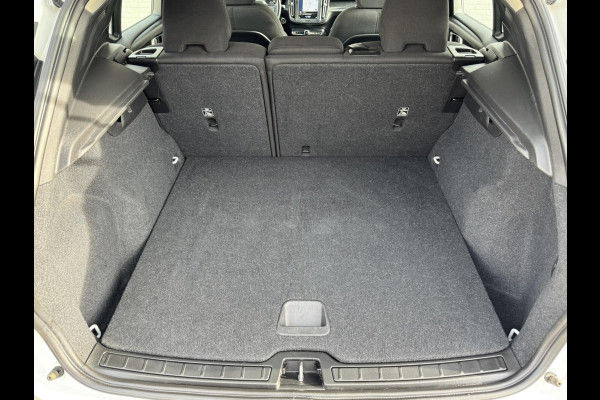 Volvo XC40 1.5 T3 Adaptive cruise Climate control Stoelverwarming Navigatie LED koplampen parkeersensor achter Volvo XC40 1.5 T3 Adaptive cruise Climate control Stoelverwarming Navigatie LED koplampen parkeersensor achter