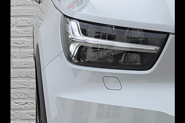 Volvo XC40 1.5 T3 Adaptive cruise Climate control Stoelverwarming Navigatie LED koplampen parkeersensor achter Volvo XC40 1.5 T3 Adaptive cruise Climate control Stoelverwarming Navigatie LED koplampen parkeersensor achter