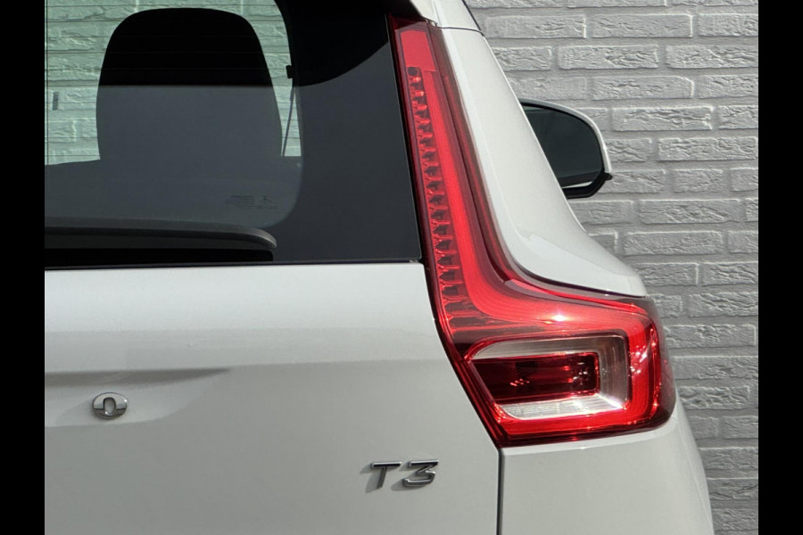 Volvo XC40 1.5 T3 Adaptive cruise Climate control Stoelverwarming Navigatie LED koplampen parkeersensor achter Volvo XC40 1.5 T3 Adaptive cruise Climate control Stoelverwarming Navigatie LED koplampen parkeersensor achter