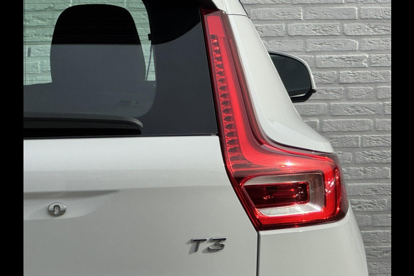 Volvo XC40 1.5 T3 Adaptive cruise Climate control Stoelverwarming Navigatie LED koplampen parkeersensor achter Volvo XC40 1.5 T3 Adaptive cruise Climate control Stoelverwarming Navigatie LED koplampen parkeersensor achter