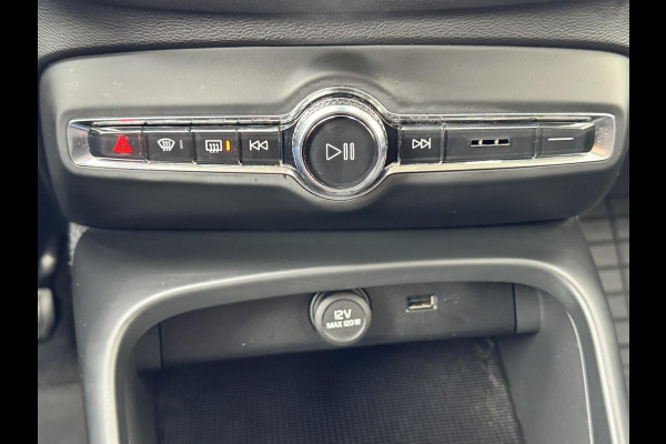 Volvo XC40 1.5 T3 Adaptive cruise Climate control Stoelverwarming Navigatie LED koplampen parkeersensor achter Volvo XC40 1.5 T3 Adaptive cruise Climate control Stoelverwarming Navigatie LED koplampen parkeersensor achter