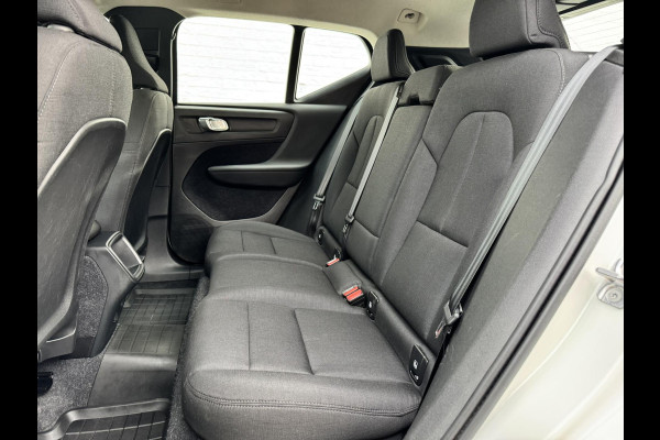 Volvo XC40 1.5 T3 Adaptive cruise Climate control Stoelverwarming Navigatie LED koplampen parkeersensor achter Volvo XC40 1.5 T3 Adaptive cruise Climate control Stoelverwarming Navigatie LED koplampen parkeersensor achter