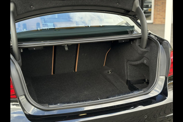 BMW 3 Serie 318i Corporate Lease High Executive | M Sport, Navi, Carplay/Android, Camera, Stoelverw., Leder, Cruise, Climate | NAP