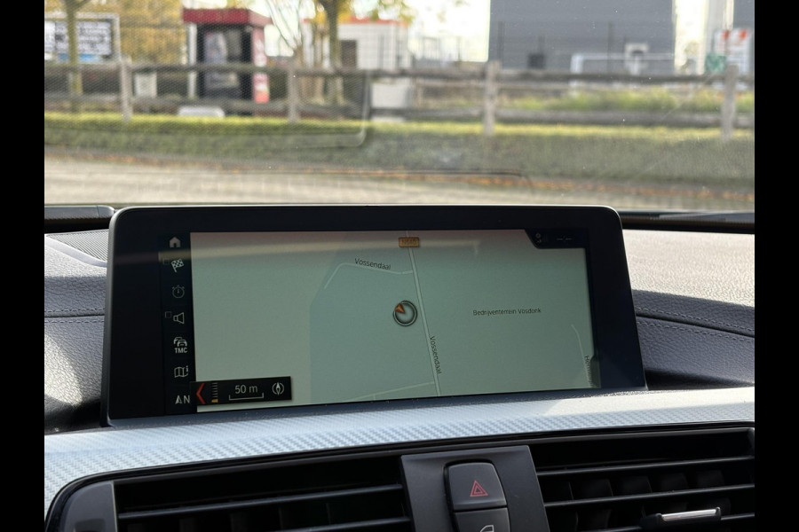 BMW 3 Serie 318i Corporate Lease High Executive | M Sport, Navi, Carplay/Android, Camera, Stoelverw., Leder, Cruise, Climate | NAP