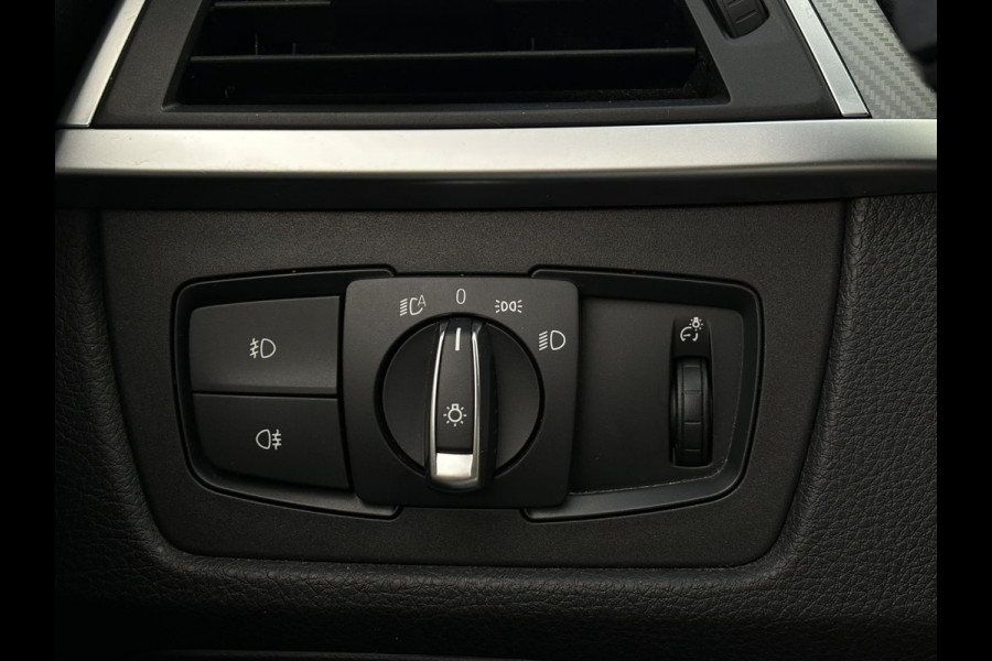 BMW 3 Serie 318i Corporate Lease High Executive | M Sport, Navi, Carplay/Android, Camera, Stoelverw., Leder, Cruise, Climate | NAP