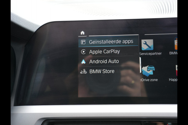 BMW 3 Serie Touring 320e Business Edition Plus | Navigatie | SOH 91% | Laserlicht | Keyless BMW 3 Serie Touring 320e Business Edition Plus | Navigatie | SOH 91% | Laserlicht | Keyless