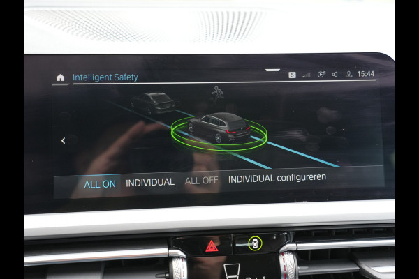 BMW 3 Serie Touring 320e Business Edition Plus | Navigatie | SOH 91% | Laserlicht | Keyless BMW 3 Serie Touring 320e Business Edition Plus | Navigatie | SOH 91% | Laserlicht | Keyless