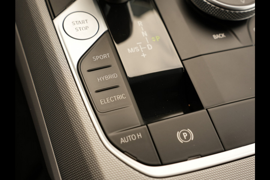 BMW 3 Serie Touring 320e Business Edition Plus | Navigatie | SOH 91% | Laserlicht | Keyless BMW 3 Serie Touring 320e Business Edition Plus | Navigatie | SOH 91% | Laserlicht | Keyless