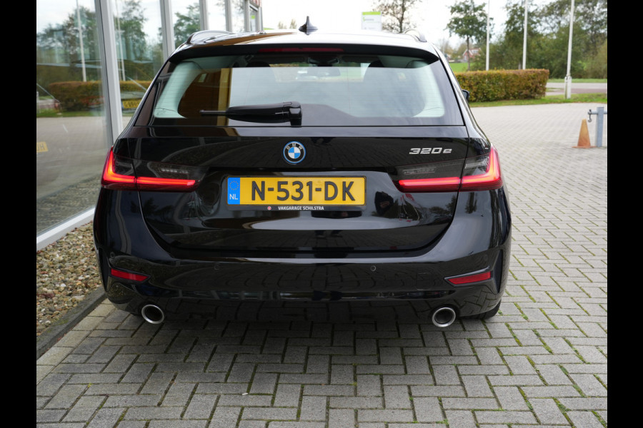 BMW 3 Serie Touring 320e Business Edition Plus | Navigatie | SOH 91% | Laserlicht | Keyless BMW 3 Serie Touring 320e Business Edition Plus | Navigatie | SOH 91% | Laserlicht | Keyless