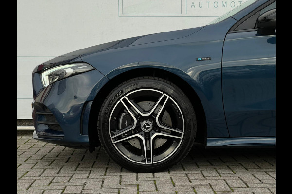 Mercedes-Benz A-Klasse 250 e Business Solution AMG Limited NL-AUTO | PANO| SFEEVERL | CAMERA | MEMORY |