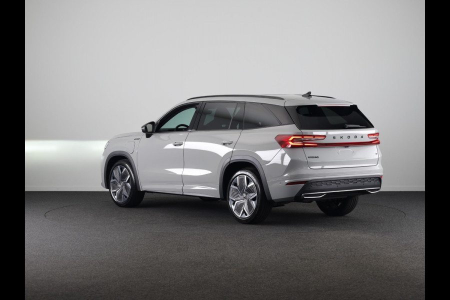 Škoda Kodiaq Sportline Business 1.5 TSI PHEV 204 PK | Elek. stoelen | Panoramadak | Verwarmbare stoelen voor en achter | Canton Sound |