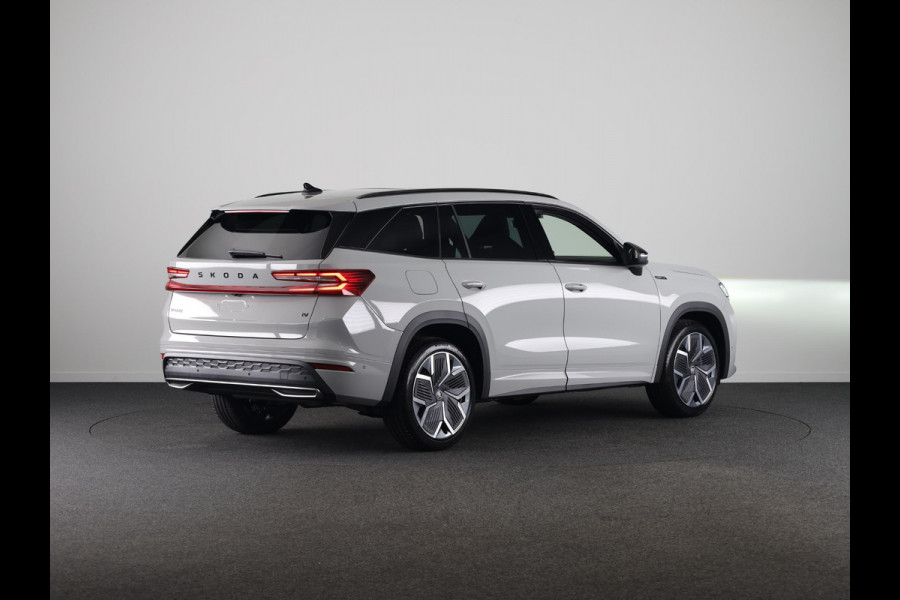 Škoda Kodiaq Sportline Business 1.5 TSI PHEV 204 PK | Elek. stoelen | Panoramadak | Verwarmbare stoelen voor en achter | Canton Sound |