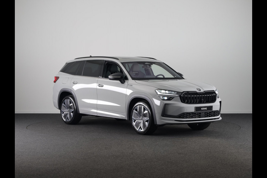 Škoda Kodiaq Sportline Business 1.5 TSI PHEV 204 PK | Elek. stoelen | Panoramadak | Verwarmbare stoelen voor en achter | Canton Sound |