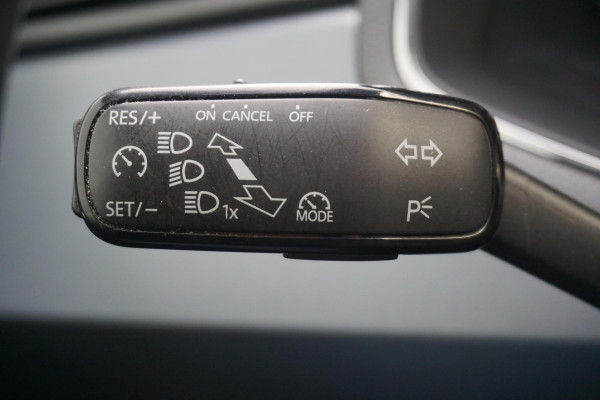 Seat Arona 1.0 TSI 115PK Launch Edition/Dealeronderhouden/ Trekhaak/Two-Tone.