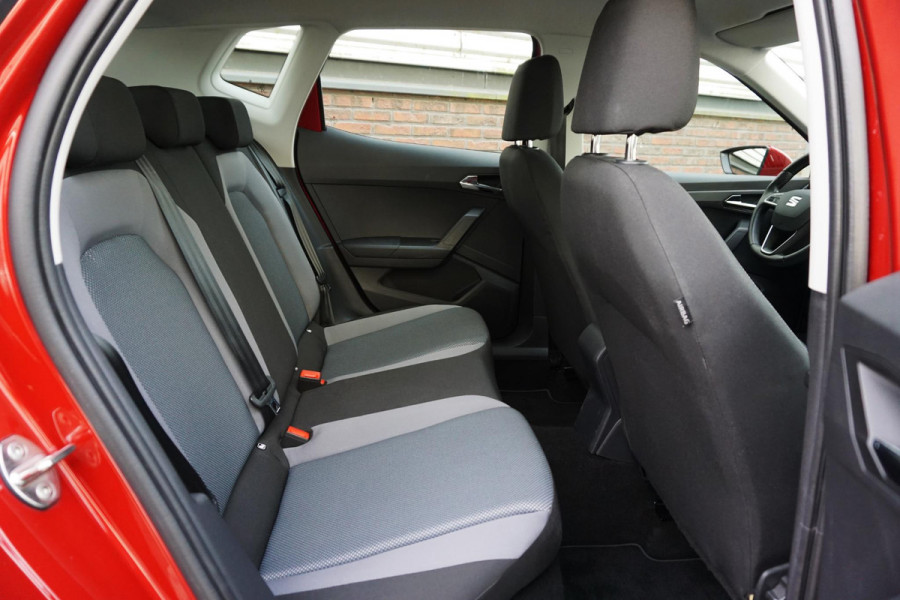 Seat Arona 1.0 TSI 115PK Launch Edition/Dealeronderhouden/ Trekhaak/Two-Tone.