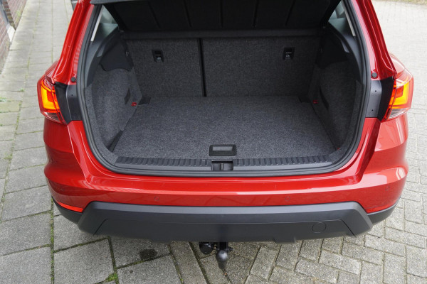 Seat Arona 1.0 TSI 115PK Launch Edition/Dealeronderhouden/ Trekhaak/Two-Tone.