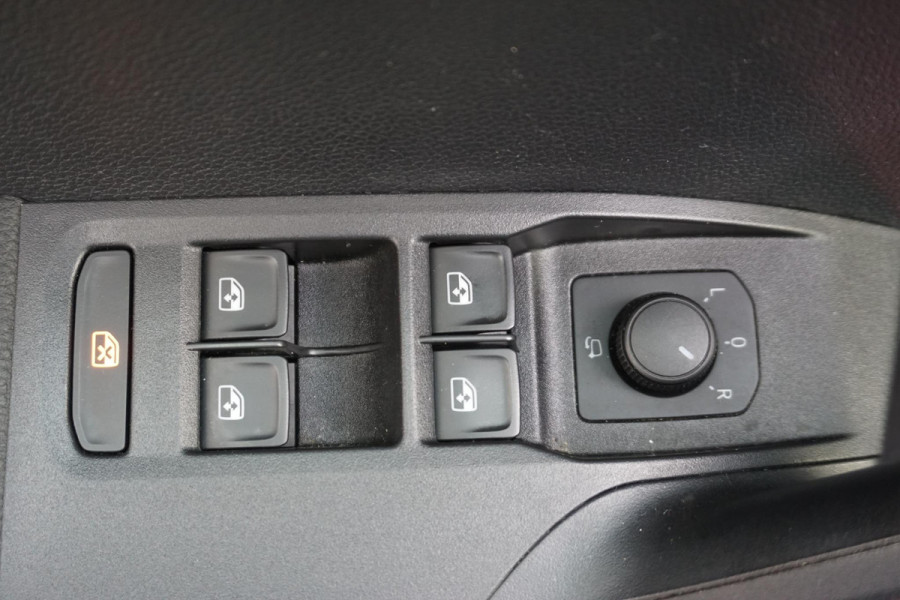 Seat Arona 1.0 TSI 115PK Launch Edition/Dealeronderhouden/ Trekhaak/Two-Tone.