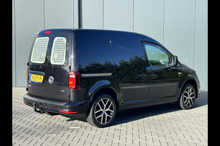 Volkswagen Caddy 2.0 TDI 102 PK / L1H1 / TREKHAAK / AIRCO / CRUISE / NAVI / BLUETOOTH / PDC
