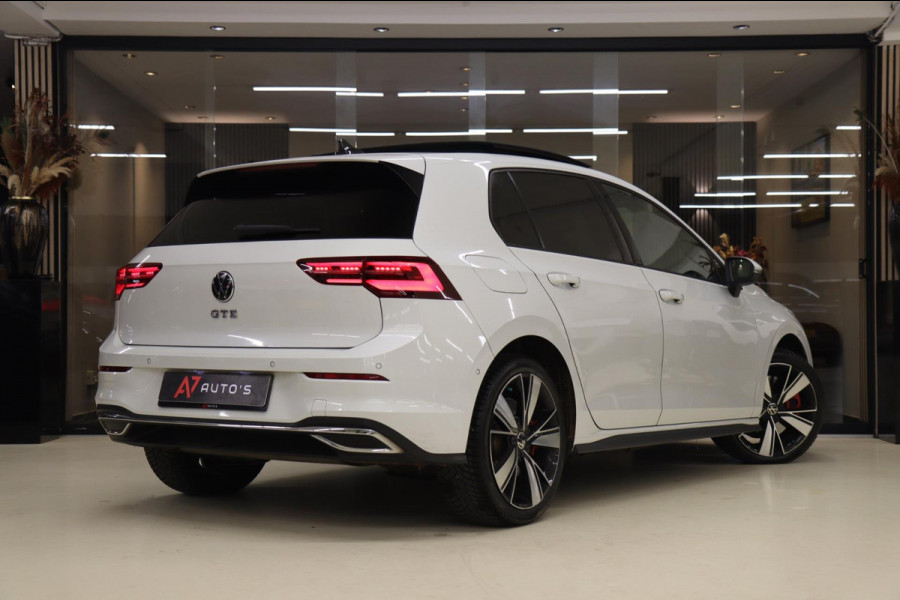 Volkswagen Golf 1.4 eHybrid GTE / PANO/HUD/IQLIGHT/CAM/CARPLAY/VOL