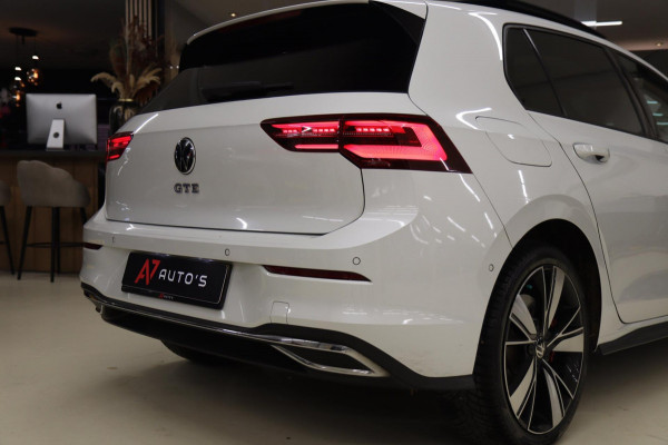 Volkswagen Golf 1.4 eHybrid GTE / PANO/HUD/IQLIGHT/CAM/CARPLAY/VOL