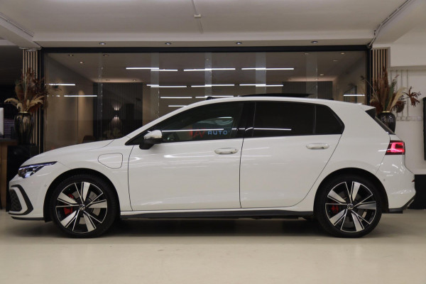 Volkswagen Golf 1.4 eHybrid GTE / PANO/HUD/IQLIGHT/CAM/CARPLAY/VOL