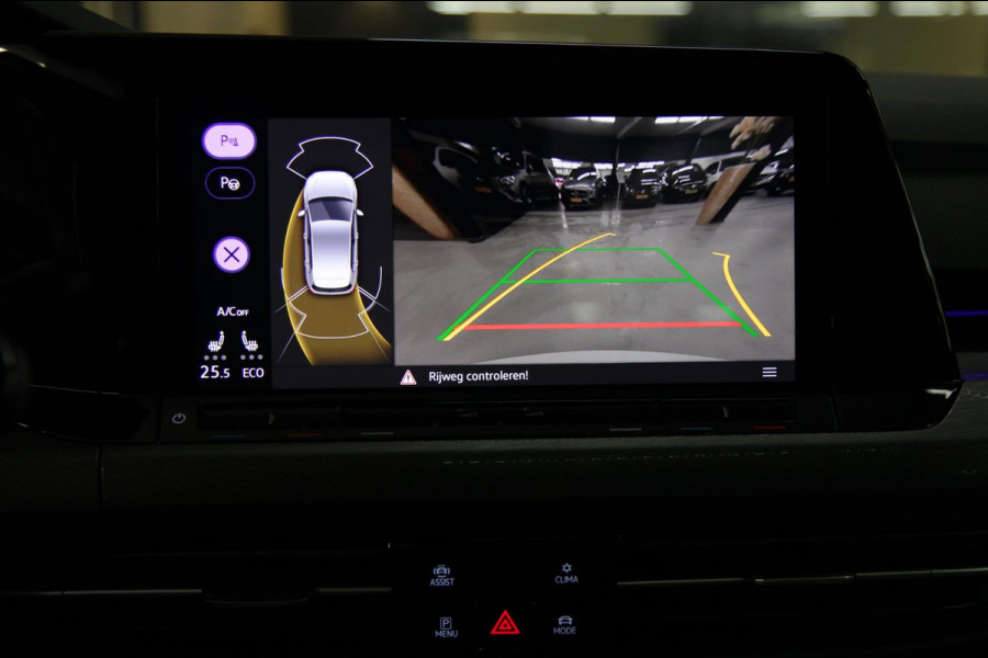 Volkswagen Golf 1.4 eHybrid GTE / PANO/HUD/IQLIGHT/CAM/CARPLAY/VOL