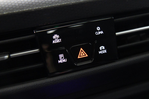Volkswagen Golf 1.4 eHybrid GTE / PANO/HUD/IQLIGHT/CAM/CARPLAY/VOL