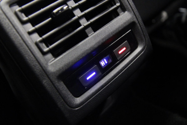 Volkswagen Golf 1.4 eHybrid GTE / PANO/HUD/IQLIGHT/CAM/CARPLAY/VOL