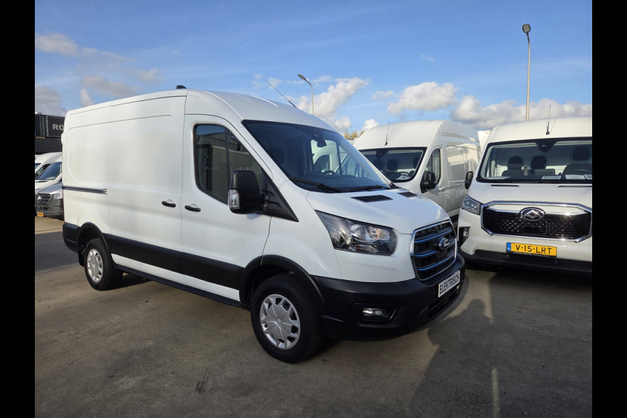 Ford E-Transit 350 L2H2 Trend 68 kWh Navi , Achteruitrijcamera Ford E-Transit 350 L2H2 Trend 68 kWh Navi , Achteruitrijcamera