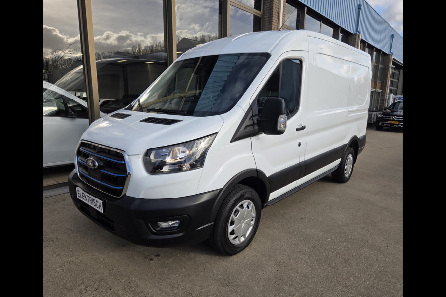 Ford E-Transit 350 L2H2 Trend 68 kWh Navi , Achteruitrijcamera Ford E-Transit 350 L2H2 Trend 68 kWh Navi , Achteruitrijcamera
