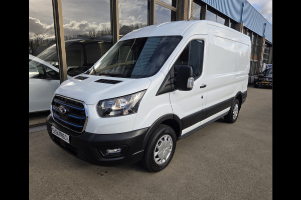 Ford E-Transit 350 L2H2 Trend 68 kWh Navi , Achteruitrijcamera Ford E-Transit 350 L2H2 Trend 68 kWh Navi , Achteruitrijcamera
