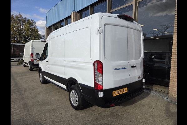 Ford E-Transit 350 L2H2 Trend 68 kWh Navi , Achteruitrijcamera Ford E-Transit 350 L2H2 Trend 68 kWh Navi , Achteruitrijcamera
