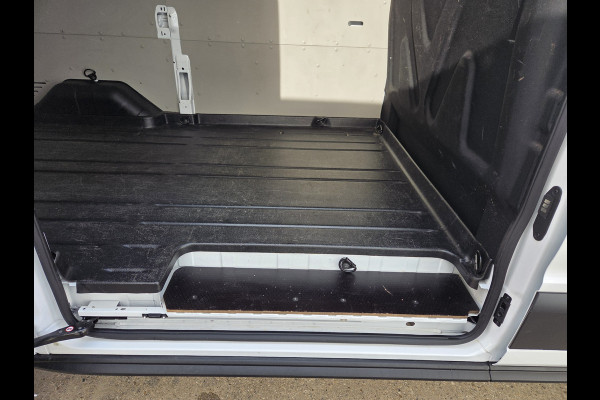 Ford E-Transit 350 L2H2 Trend 68 kWh Navi , Achteruitrijcamera Ford E-Transit 350 L2H2 Trend 68 kWh Navi , Achteruitrijcamera