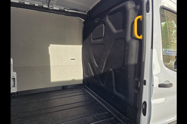 Ford E-Transit 350 L2H2 Trend 68 kWh Navi , Achteruitrijcamera Ford E-Transit 350 L2H2 Trend 68 kWh Navi , Achteruitrijcamera