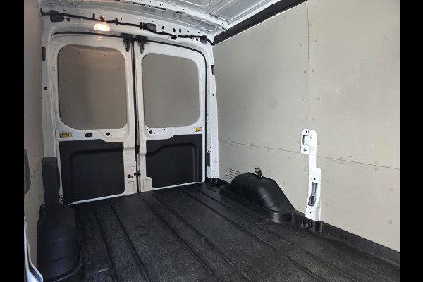 Ford E-Transit 350 L2H2 Trend 68 kWh Navi , Achteruitrijcamera Ford E-Transit 350 L2H2 Trend 68 kWh Navi , Achteruitrijcamera