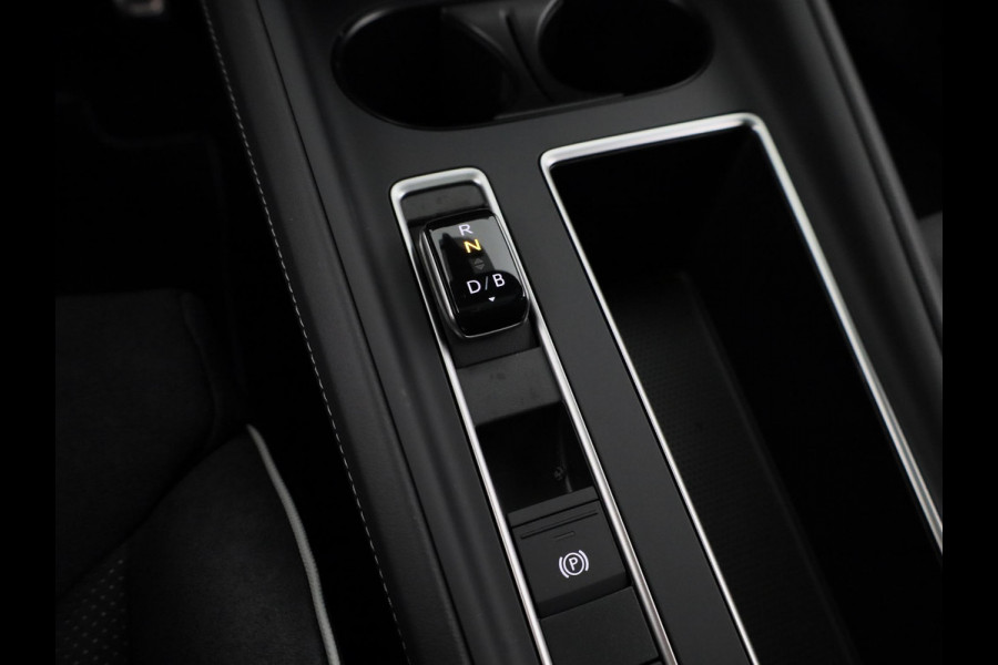 Škoda Enyaq 60 Sportline 204 pk | Panoramadak | Adaptive Cruise Control | Blind Spot | Škoda Enyaq 60 Sportline 204 pk | Panoramadak | Adaptive Cruise Control | Blind Spot |