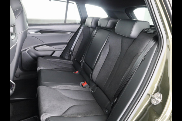 Škoda Enyaq 60 Sportline 204 pk | Panoramadak | Adaptive Cruise Control | Blind Spot | Škoda Enyaq 60 Sportline 204 pk | Panoramadak | Adaptive Cruise Control | Blind Spot |