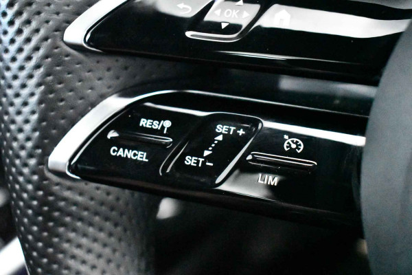 Mercedes-Benz C-Klasse Estate 300 e AMG Pano 360-camera Night-pakket