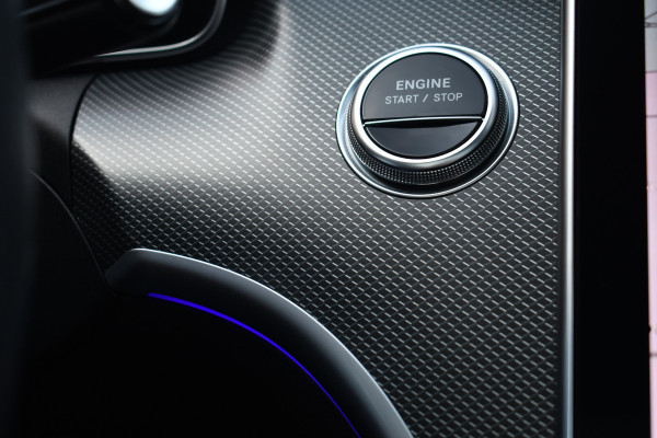 Mercedes-Benz C-Klasse Estate 300 e AMG Pano 360-camera Night-pakket