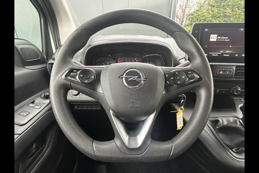 Opel Combo 1.5D 102 PK / L2H1 / 22.719 KM !! / 1e EIG. / INRICHTING / AIRCO / CRUISE / NAVI / APPLE CARPLAY / PDC