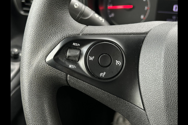 Opel Combo 1.5D 102 PK / L2H1 / 22.719 KM !! / 1e EIG. / INRICHTING / AIRCO / CRUISE / NAVI / APPLE CARPLAY / PDC