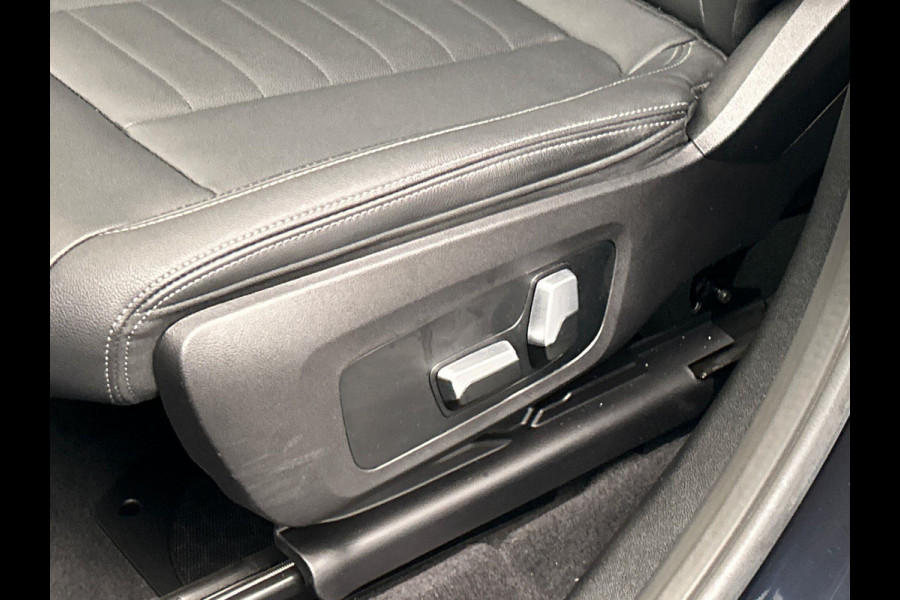 BMW iX3 Executive 80 kWh * SOH 98% * Pano/dak Trekhaak Camera Origineel NL