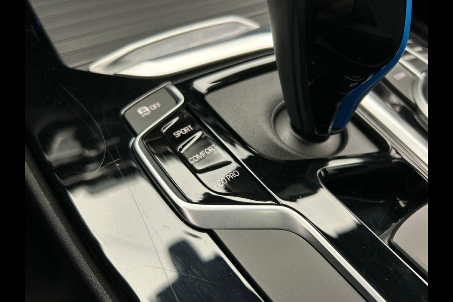 BMW iX3 Executive 80 kWh * SOH 98% * Pano/dak Trekhaak Camera Origineel NL