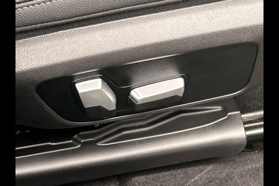 BMW iX3 Executive 80 kWh * SOH 98% * Pano/dak Trekhaak Camera Origineel NL