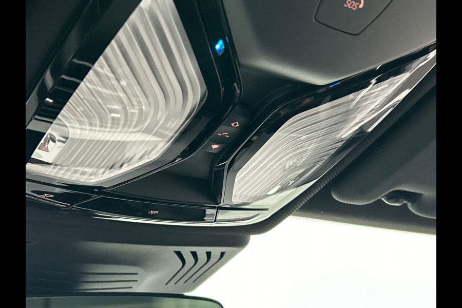 BMW iX3 Executive 80 kWh * SOH 98% * Pano/dak Trekhaak Camera Origineel NL