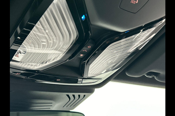 BMW iX3 Executive 80 kWh * SOH 98% * Pano/dak Trekhaak Camera Origineel NL